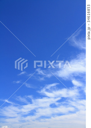 爽やかな青空と白い雲 爽やかな青空と白い雲 34616853