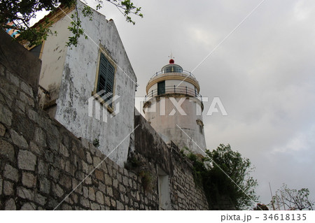 丘の上の灯台 丘の上の灯台 34618135