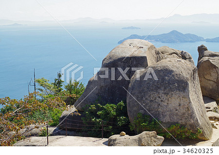 弥山山頂の奇岩 34620325