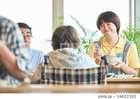 介護施設 シニア 食事 介護施設 シニア 食事 34622392