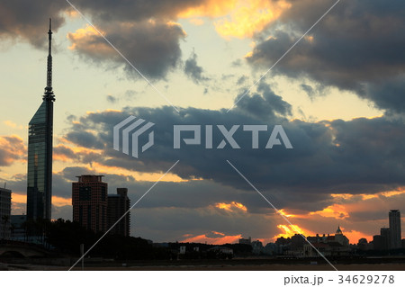 とあるタワー付近の夕暮れ 34629278