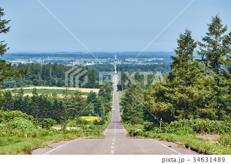北海道　海まで続く直線道路 34631489