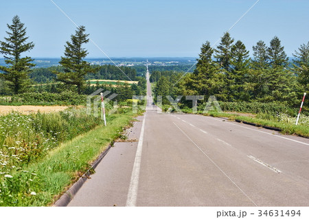 北海道　海まで続く直線道路 34631494