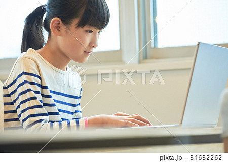 小学生 授業イメージ パソコン 小学生 授業イメージ パソコン 34632262