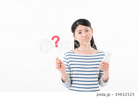 女性 携帯電話 クエスチョンマーク 女性 携帯電話 クエスチョンマーク 34632525