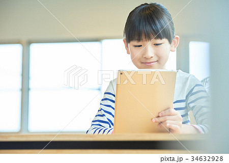 小学生 授業イメージ タブレット 小学生 授業イメージ タブレット 34632928
