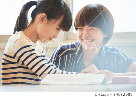小学生 授業イメージ 34632980