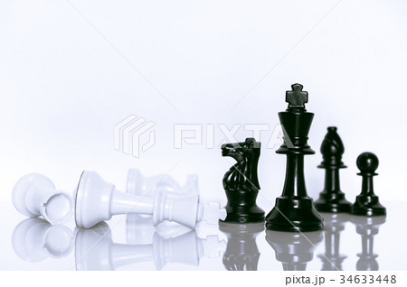 Black and White of Chess on white background  34633448