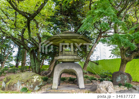 石灯籠　旧岩崎邸庭園 34637727