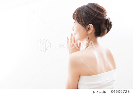 ビューティー　女性　スキンケア　ビューティ　若い女性　美容　 34639728