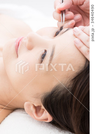エクステ　エステ　ビューティー　ビューティ　女性　美容　エステサロン　若い女性 34640490