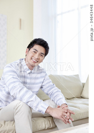 リビングルーム 男 男性 34643448