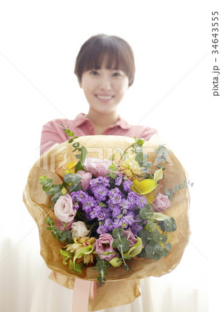花束 ときめき 笑い 34643555