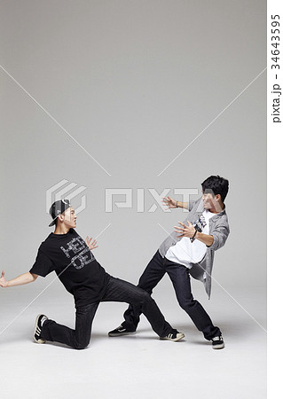 若い男 若い男性 ダンス 34643595