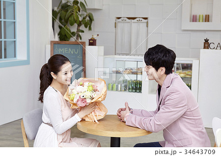 花束 デート 恋人 34643709