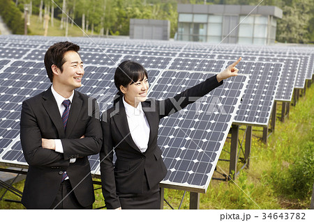 ビジネスマン ビジネスウーマン 集熱板 34643782