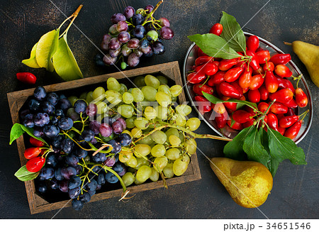 autumn fruits 34651546