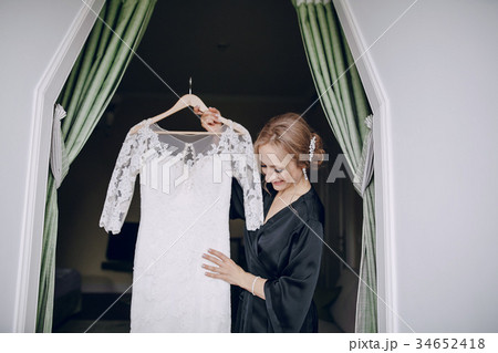 brides in door brides in door 34652418