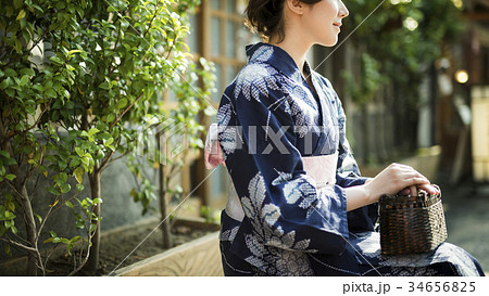 浴衣の女性 浴衣の女性 34656825