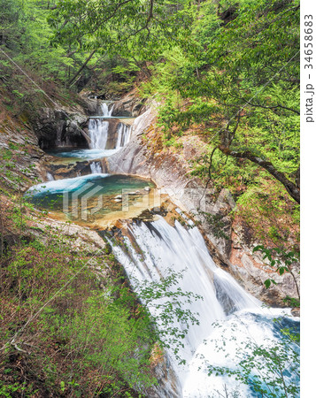 西沢渓谷・七ツ釜五段の滝 西沢渓谷・七ツ釜五段の滝 34658683