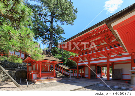 日御碕神社　朱色に彩られた楼門と門客人神社 34660375
