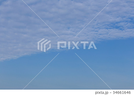 Cloud on blue sky in the daytime. Cloud on blue sky in the daytime. 34661646