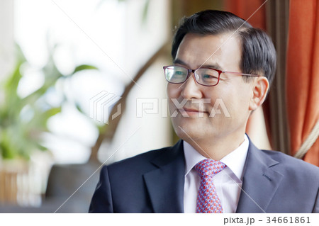 ビジネスマン 中年 50代 34661861