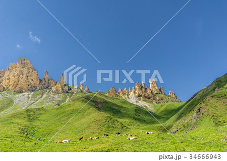 Schlern mountain landscape in South Tyrol 34666943