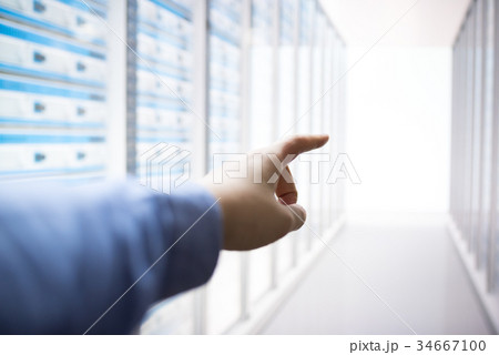 サーバー　イメージ 34667100