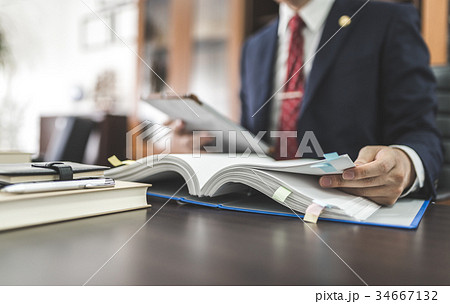 ビジネスシーン 34667132