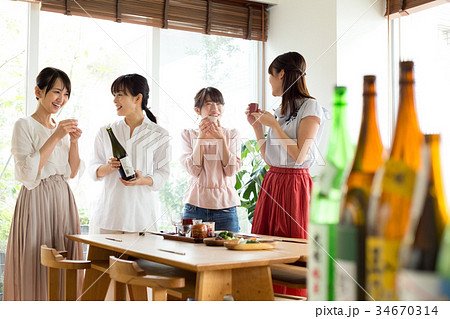 日本酒 きき酒 女子会 日本酒 きき酒 女子会 34670314