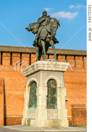 Equestrian monument to Dmitry Donskoy in Kolomna 34670591