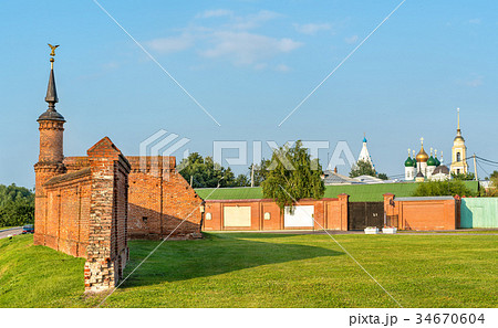 Defensive walls of the Kremlin in Kolomna, Russia Defensive walls of the Kremlin in Kolomna, Russia 34670604