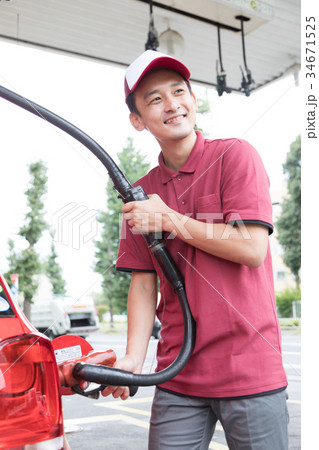 ガソリンスタンド ガソリンスタンド 34671525