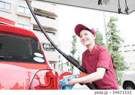 ガソリンスタンド 34671532