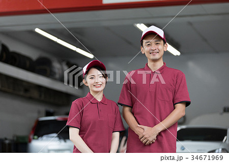 ガソリンスタンド 34671969