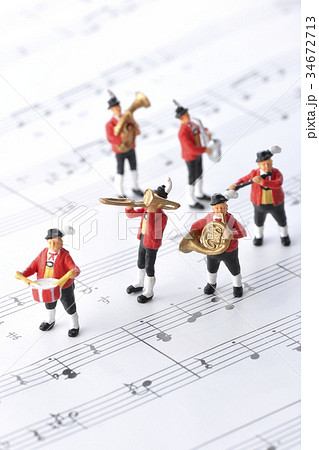音楽隊の行進 34672713