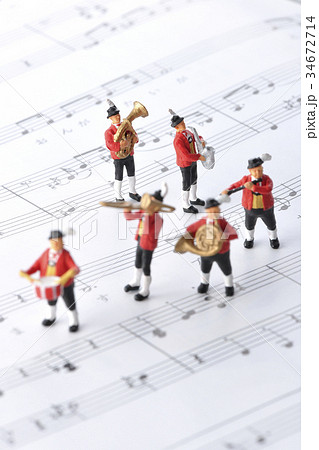 音楽隊の行進 34672714