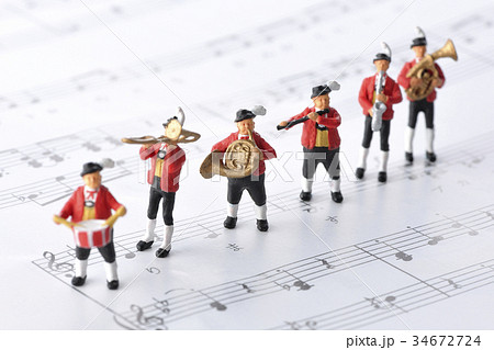 音楽隊の行進 34672724