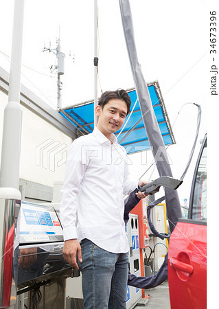 ガソリンスタンド　車内掃除　 34673396