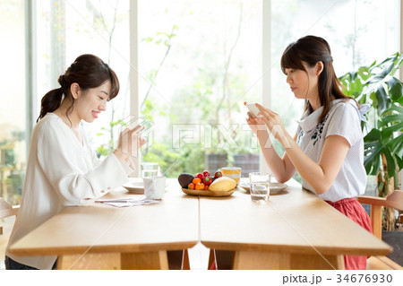 インスタ　スマホ　SNS　撮影 34676930
