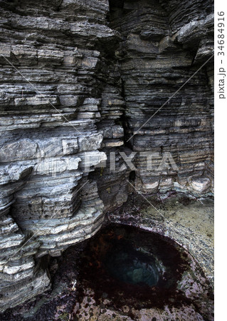 崖 岩 石 34684916