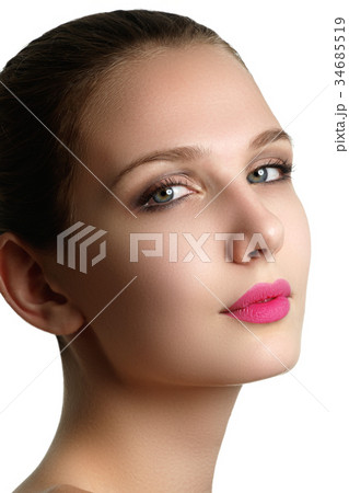 Fashion model girl portrait. Glamour beauty girl Fashion model girl portrait. Glamour beauty girl 34685519