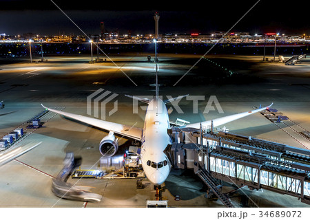 夜の羽田空港 34689072