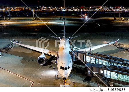 夜の羽田空港 34689083