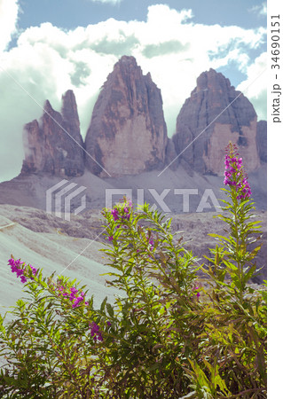 beautiful mountain landscape 34690151