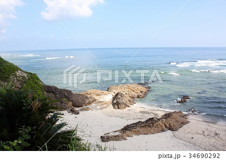 奄美大島あやまる岬の土盛海岸 34690292