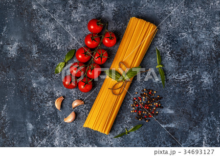 Italian food background 34693127