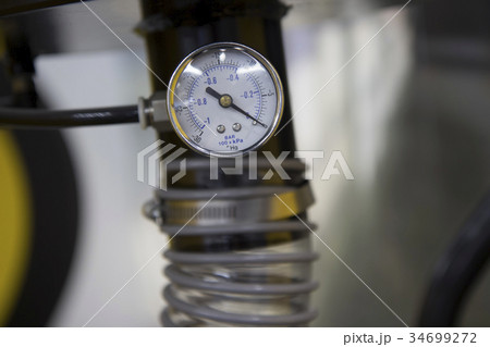 Pressure guage / Vacumn Gauge 34699272