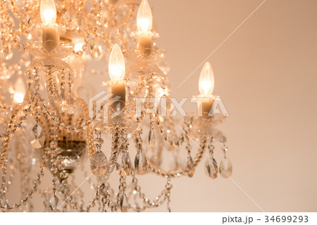 クリスタルガラスのシャンデリア 34699293
